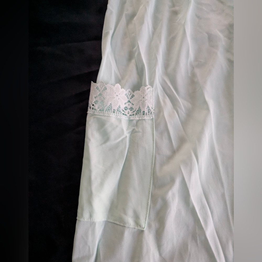 Kelly Reed Vintage Chiffon Robe - Picture 3 of 11